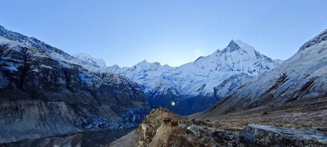 跨年去这个小国徒步，居然比国内还便宜？