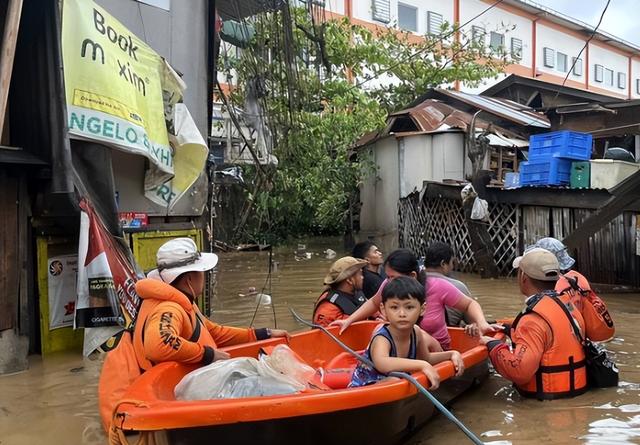 绝不当“冤大头”！菲律宾灾情惨烈，西方援助敷衍，中国还救援吗