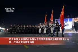95式不见了，三军仪仗队26年来首次换新枪，191枪族果然一统江湖图片