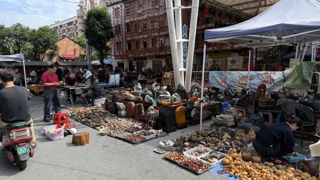 南宁唐人文化园,男女老少都爱逛,为何它那么大吸引力?你去过吗