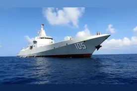 菲律宾没想到，055停在美济岛不走了，菲律宾补给船还敢来吗？图片