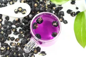 你吃过“黑枸杞”？营养师：常用它泡水喝，对身体有3大妙处！图片