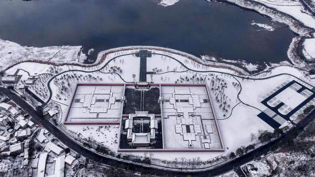 武当山景区今日恢复开放 邀您共赏雪后仙山盛景