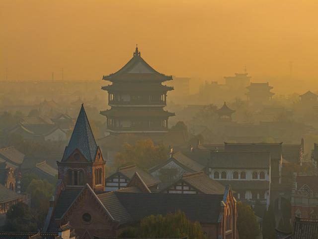 冬日下的台儿庄古城宛若一幅山水画卷