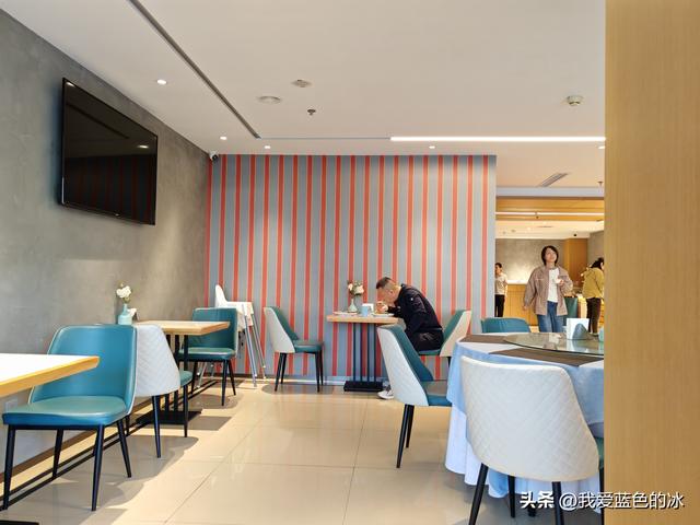 保定这家自助早餐虽然只是28元一位，但做的很用心，人气很旺啊