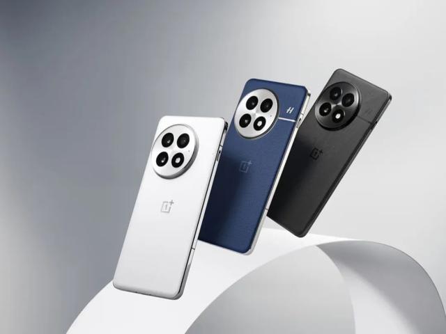 2025年8月，堪称“性能战神”的3款旗舰手机，16+512G成大热门！