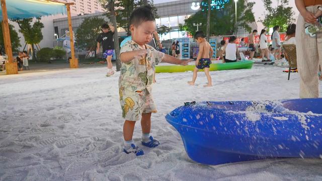 际华园水晶谷烟花电音节启幕 点燃夏日狂欢