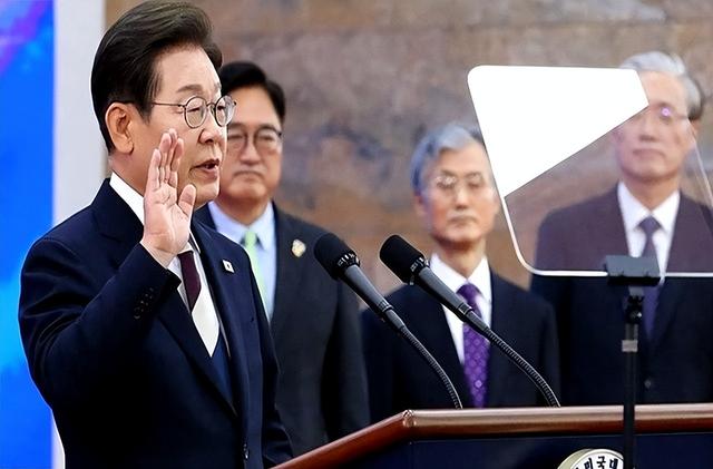 收到美国加税通知！李在明态度变了，北京九三阅兵，或给他留个座