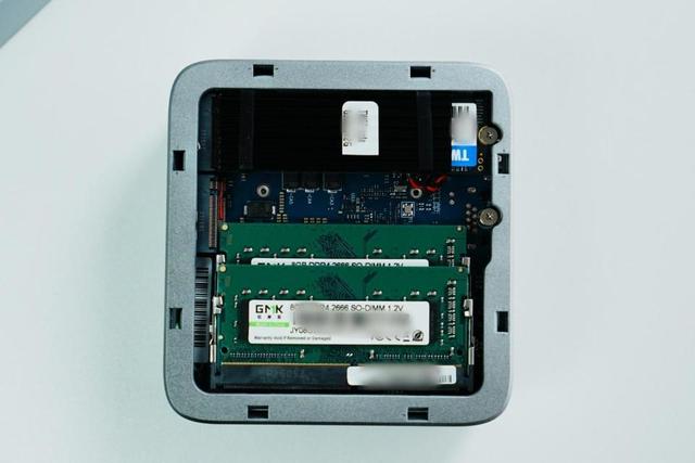高性能满配AMD R5小钢炮，极摩客G10迷你电脑开箱评测