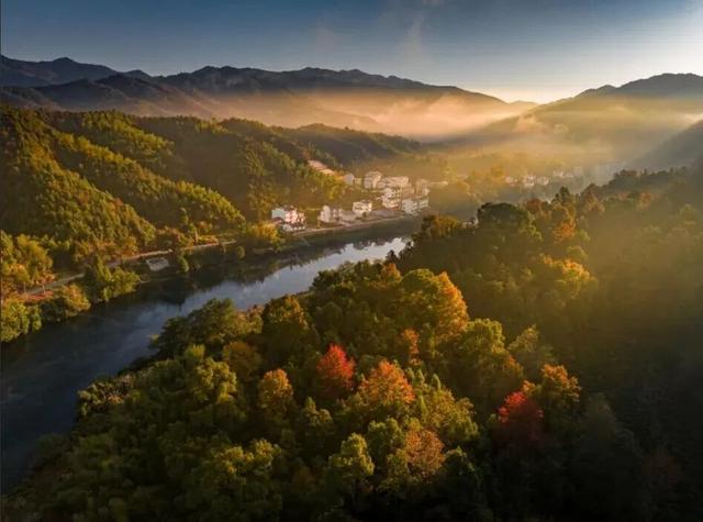 骑行赏枫、古村寻秋……被祁门的「枫景」治愈啦！| 皖美秋日