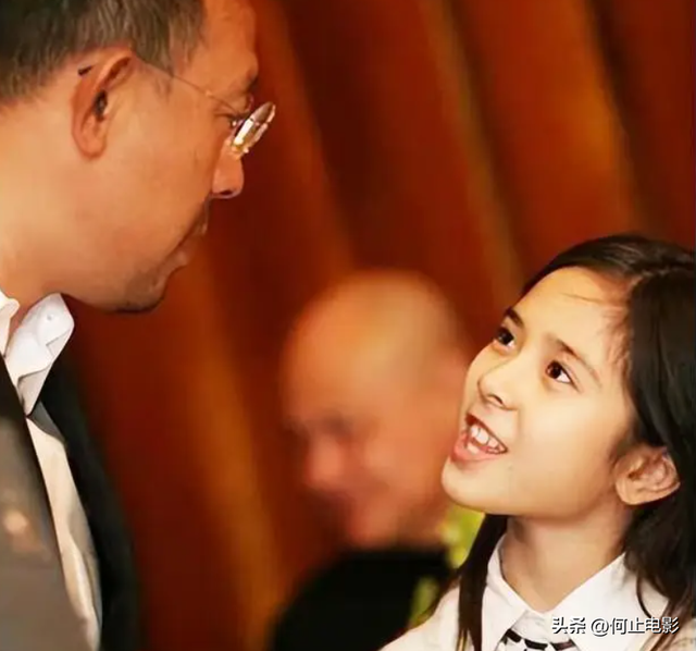 姜文在法国送女儿出嫁，姜一郎小腹隆起疑怀孕，洋女婿激动落泪