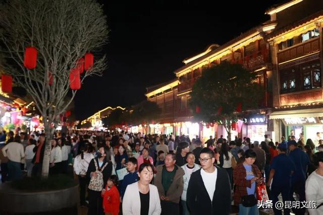 从戏宴到狂欢！昆明夜晚的正确打开方式来啦，逛吃玩住一站式搞定