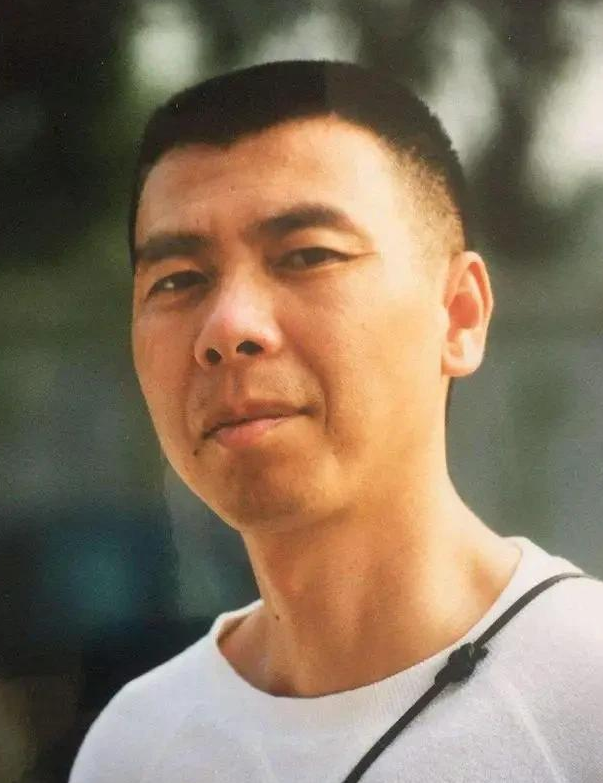 不装了！徐帆回应离婚传闻才4个月	，冯小刚就已经按捺不住了！