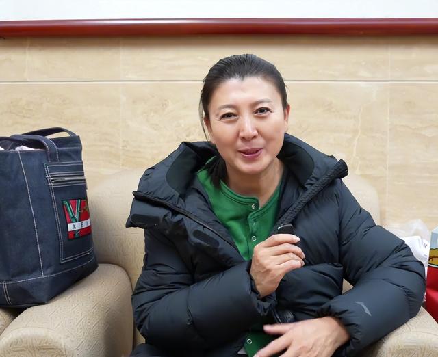 重罚！偷税	、背人命债，被官方彻查后首露面的闫学晶 迎来最终结局