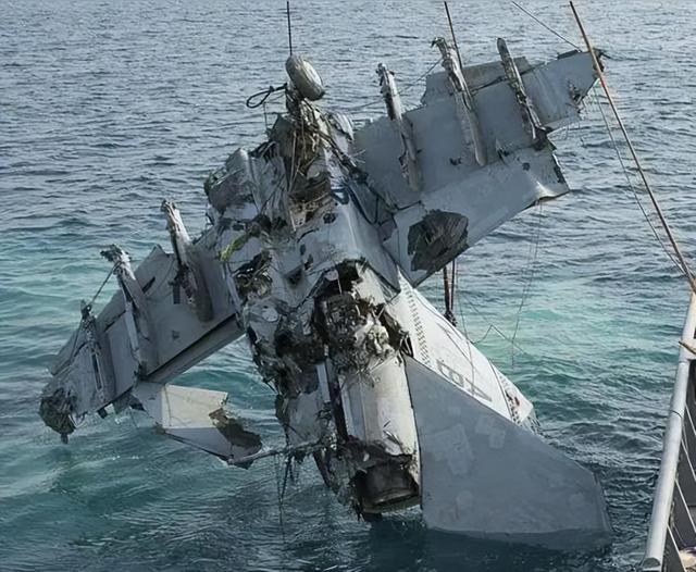 美军王牌航母30分钟连摔2机！全球网友炸锅：这是纸老虎现形了？