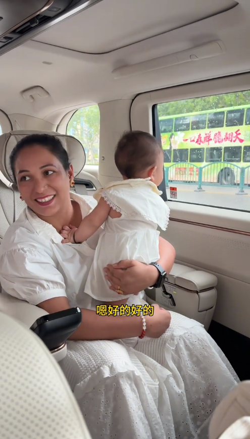 中国女婿高攀？尼泊尔岳母游中国，180门票嫌贵，家境被扒后惊呆