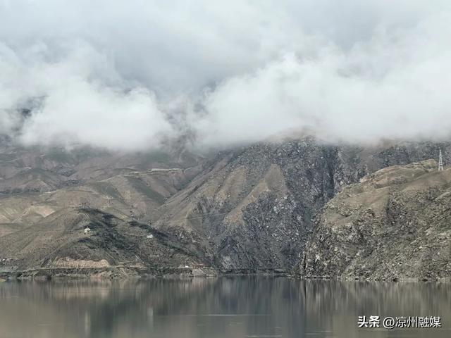 天梯山石窟 | 人和山在一起，就是仙！