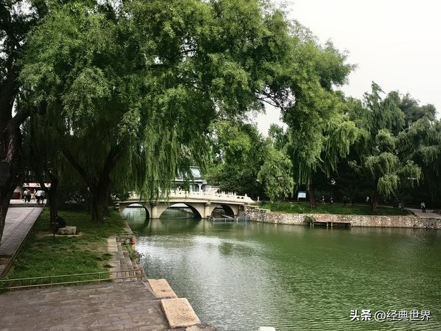 颐和园之三——西堤、绣漪桥和十七孔桥