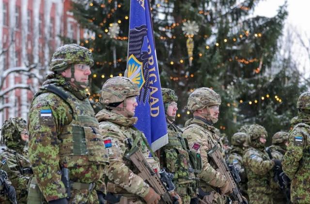 世界大战要来了？特朗普又提军费	，点名军工企业：产能必须提上来