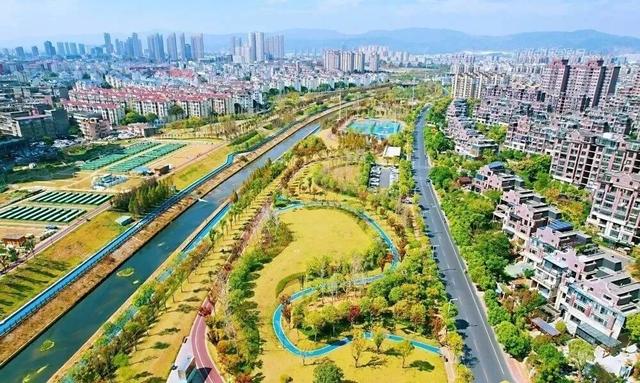 经开秋日限定美景，正在上新！