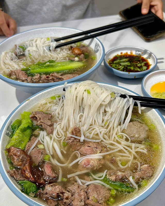 楼下新开的小店，就这样关了？这年头，好东西没有这个，都白费啊