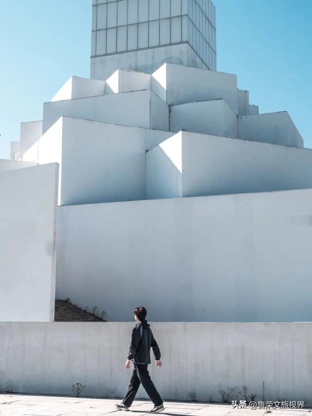 低调的财富绿洲：解锁鄂尔多斯的秘境之旅