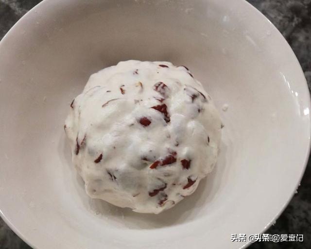 中老年别太节俭，多备3种零食，每天吃点，强身健体