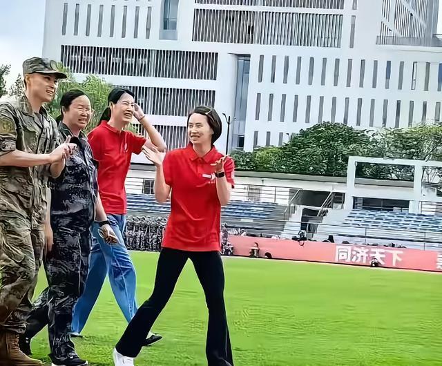 全红婵入学才四天，令人担忧的事情就发生了，网友言论越来越奇怪