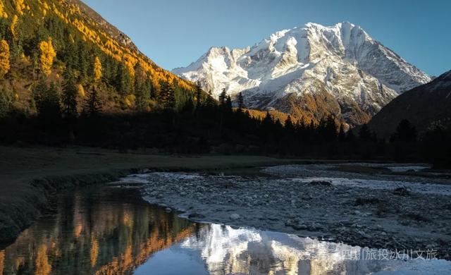 亚拉神山的呼吸，凝固的神马，流淌的牧歌