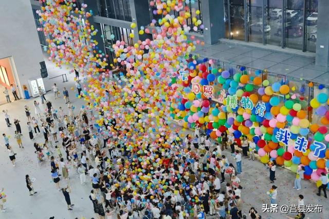 气球雨、逛大集、延时开放……日照非遗夜市2.0来了！