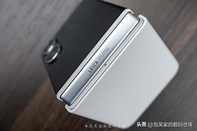 大概是目前最好的小折叠 小米MIX Flip2体验 PK三星Z Flip7优势不小