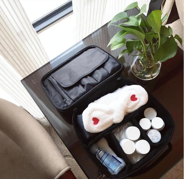出门旅游，尽量不要带的6大东西，特别最后1种，徒增烦恼