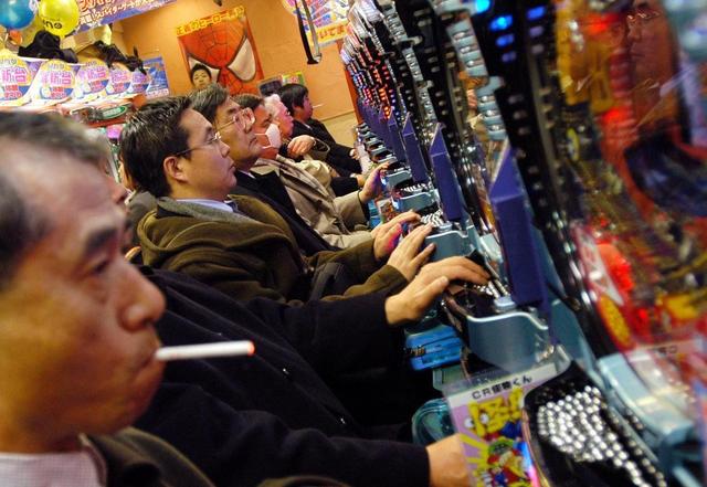 高市要砸9万亿，和中国斗到底！中方4招反击，日本已到暴雷边缘