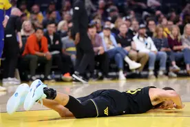 库里重摔受伤！总决赛中锋报销！NBA伤病潮又来了图片