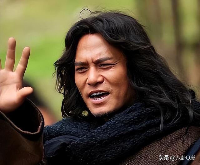 5位过气明星回归农村生活，摆摊种地养猪，如今风光不再却很踏实
