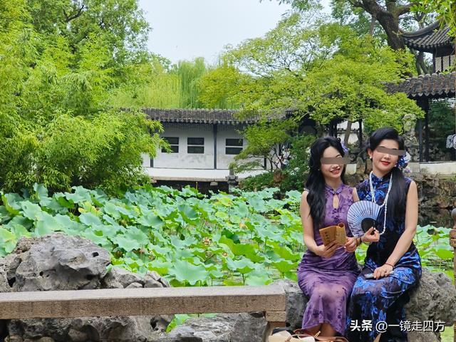 临近国庆，在还很闷热的天气里，游览市内现存最大的园林拙政园