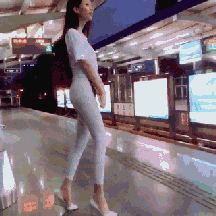 医生的发型有多重要，哈哈哈哈换个发型立马变成了很有经验的样子