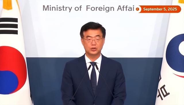 李在明全面倒向美国，却遭特朗普背刺，全美逮捕韩国人，中国躺枪