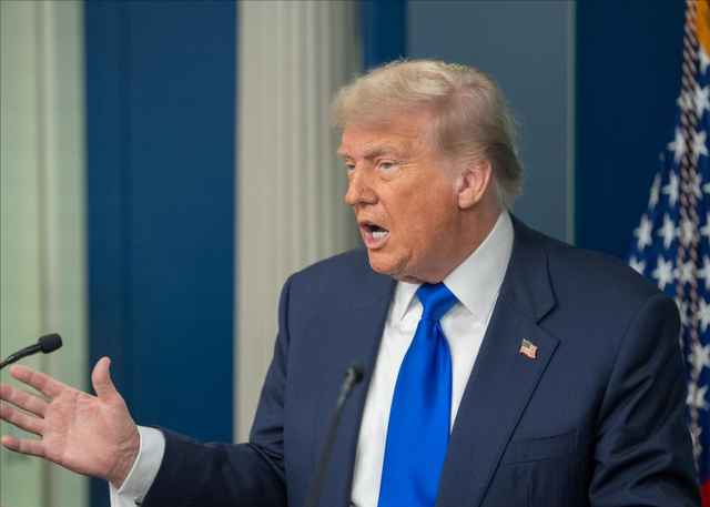 解放军严正发声，泰柬接到王毅外长电话	，中方明确提出了两个要求