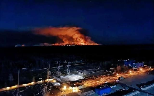 痛批高市早苗后，绍伊古遭炸弹暗杀，俄军炸响4000吨“沉睡氢弹”