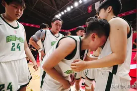 排面！济源一中女篮回家，市委书记迎接！图片