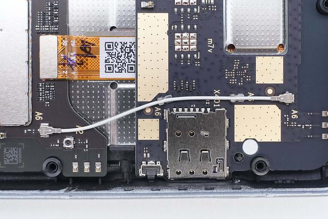高达1999元售价是怎样的用料做过水准？中兴U60 Pro 5G随身WiFi拆解