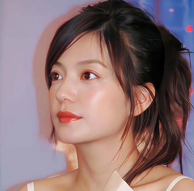 拔出萝卜带出泥！49岁赵薇近况再曝，事业婚姻双失败，丑闻太恶劣