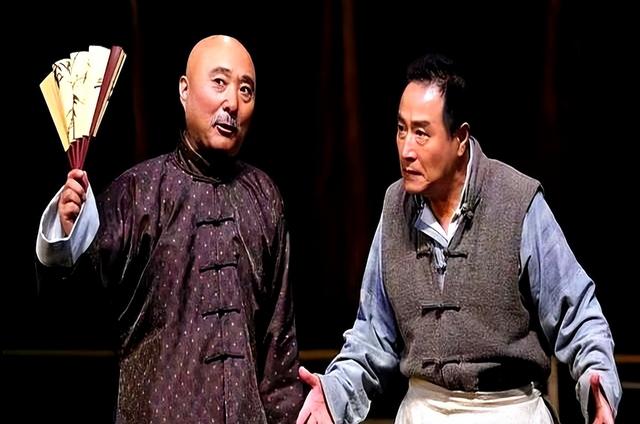 《戏台》逆袭！资方跑路五次、陈佩斯砸1个亿，老搭档救场成黑马