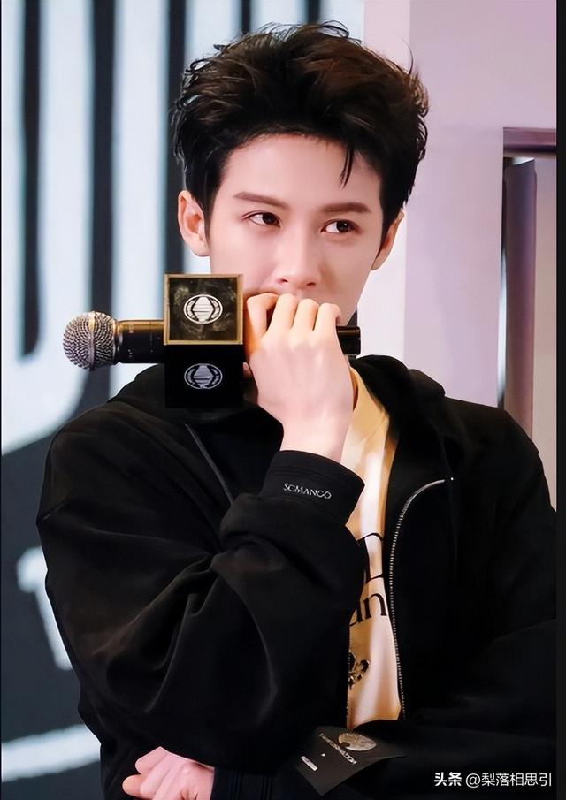 他的新剧引爆网络！从“奶油小生”到“剧抛脸”，逆袭之路太惊艳