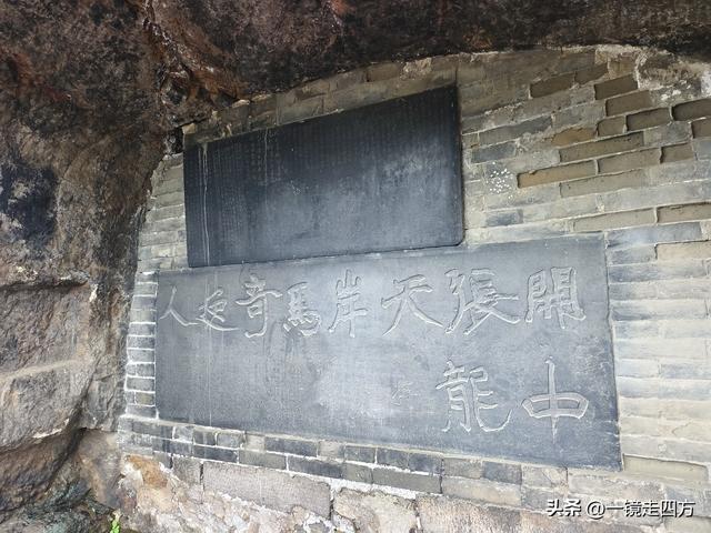 雨中游览“中国三大佛教石窟艺术宝库”之一的洛阳龙门石窟（上）