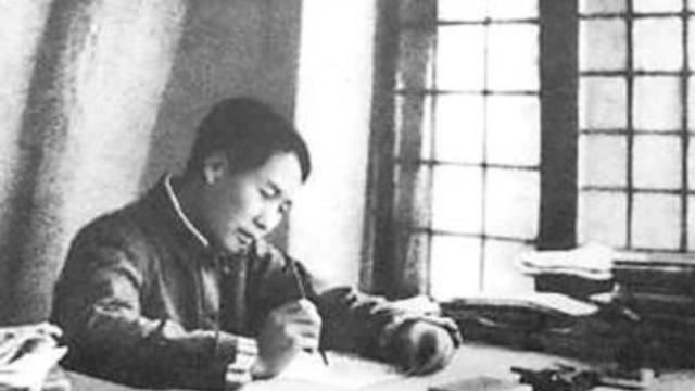 他是毛家唯一的百岁老人，神似毛主席，活了101岁，官至副部级