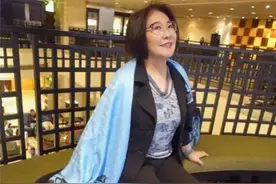 我与45岁的岳母同住，她对我特别好，但我有难言之隐图片