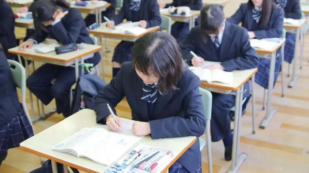 请输入图片描述 请输入图片描述