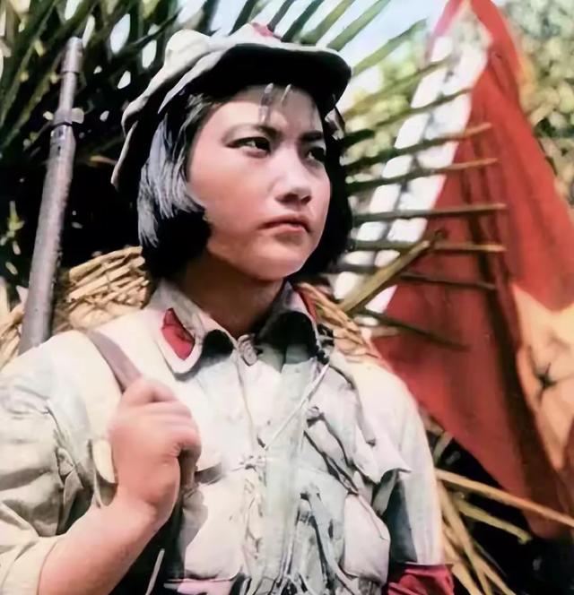 定居美国18年，78岁回国"捞金"，她用一生诠释何为“人民艺术家”